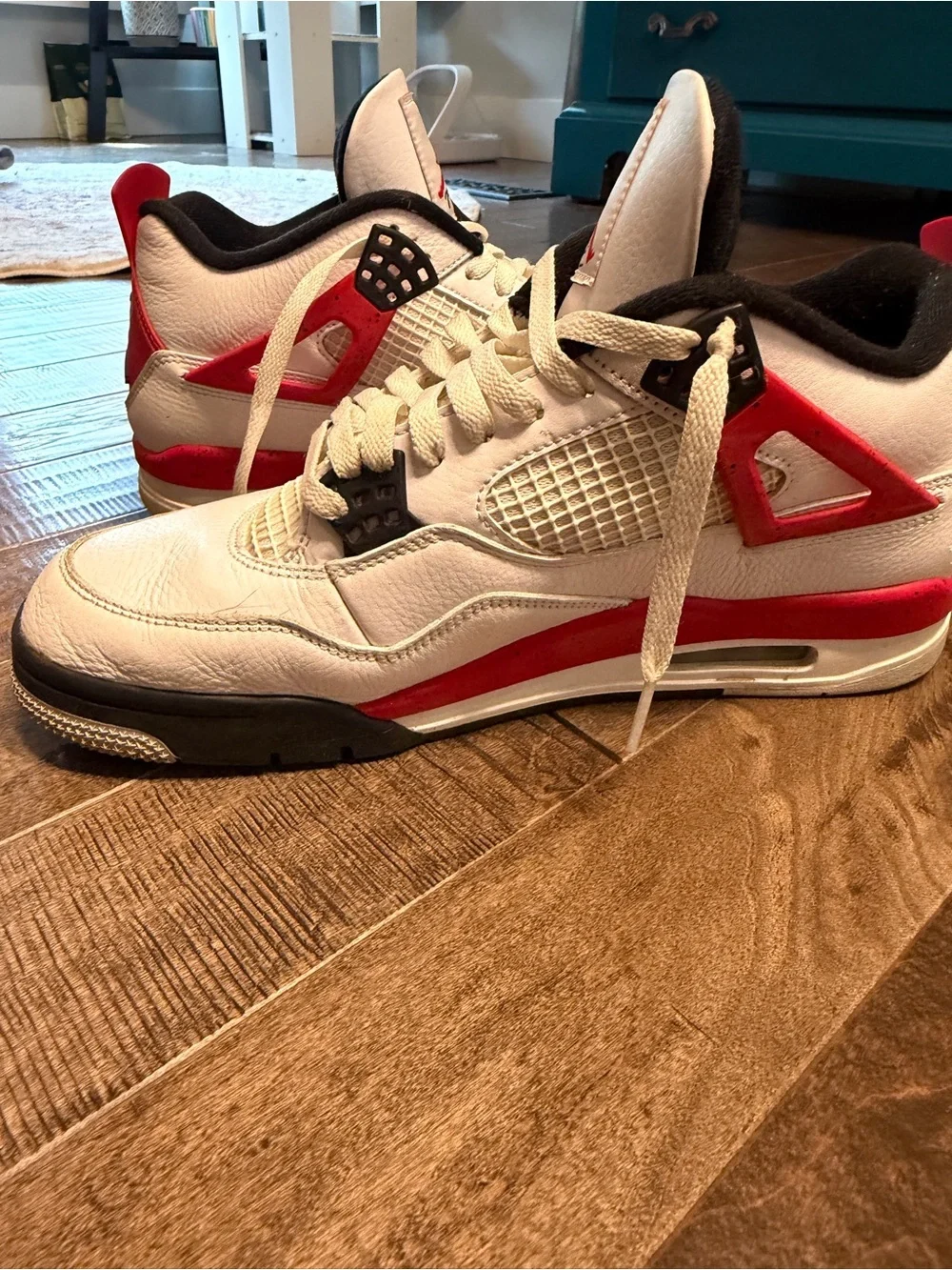Nike White/Red/Black Men's Basketball Sneakers